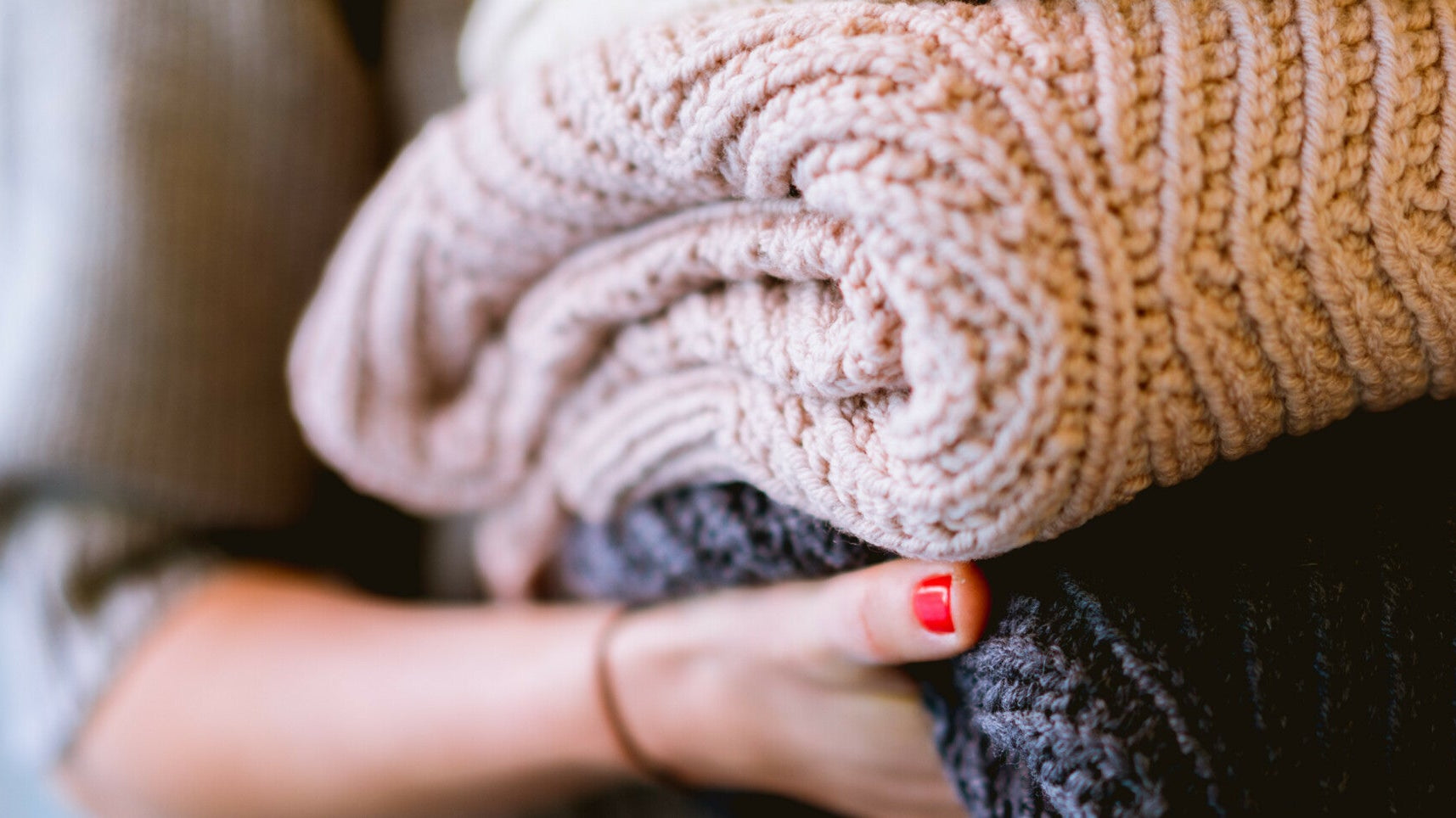 Czym różni się tkanina od dzianiny?