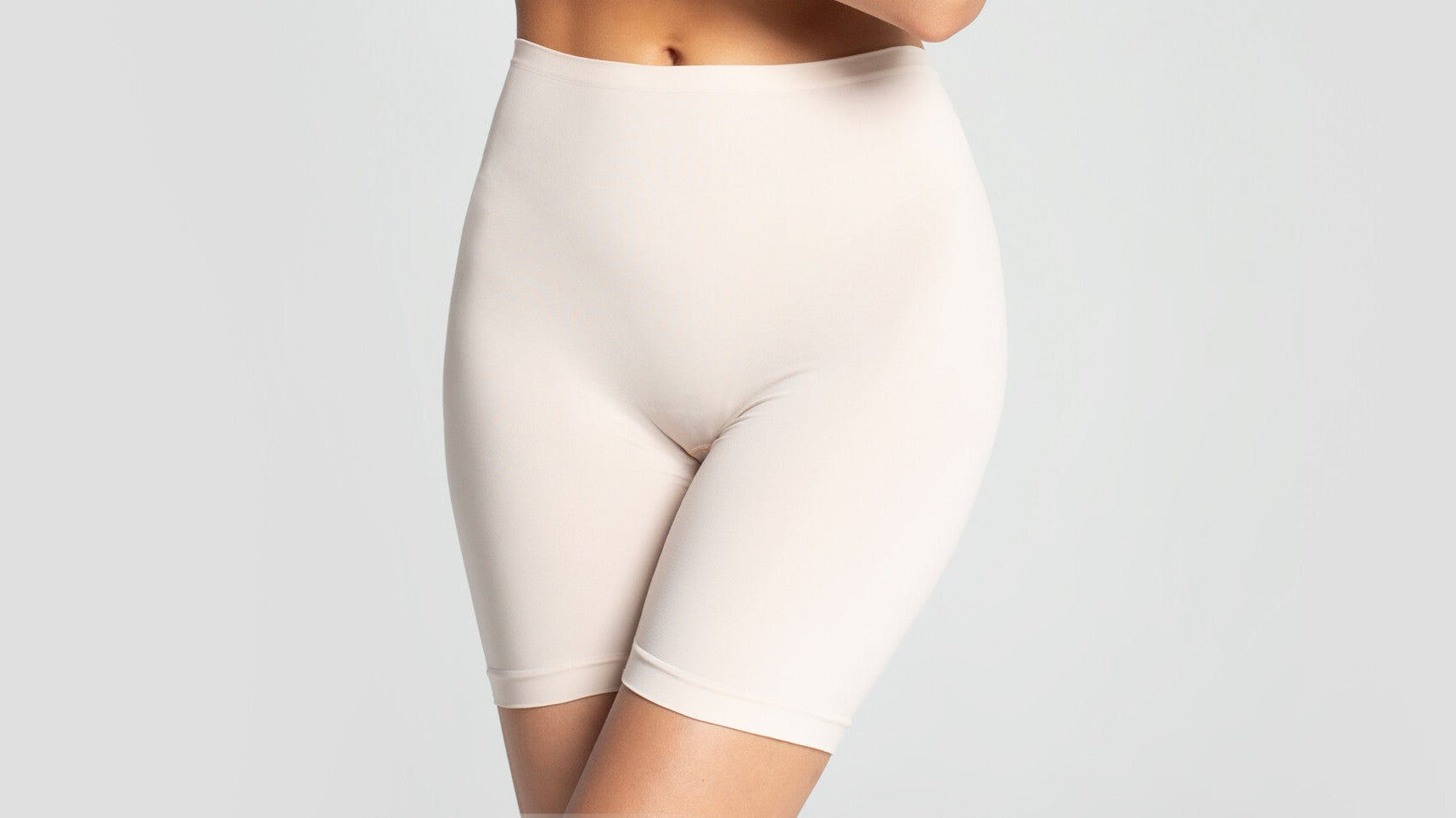 Sposób na atrakcyjny wygląd i większą pewność siebie? Bielizna modelująca i korygująca!