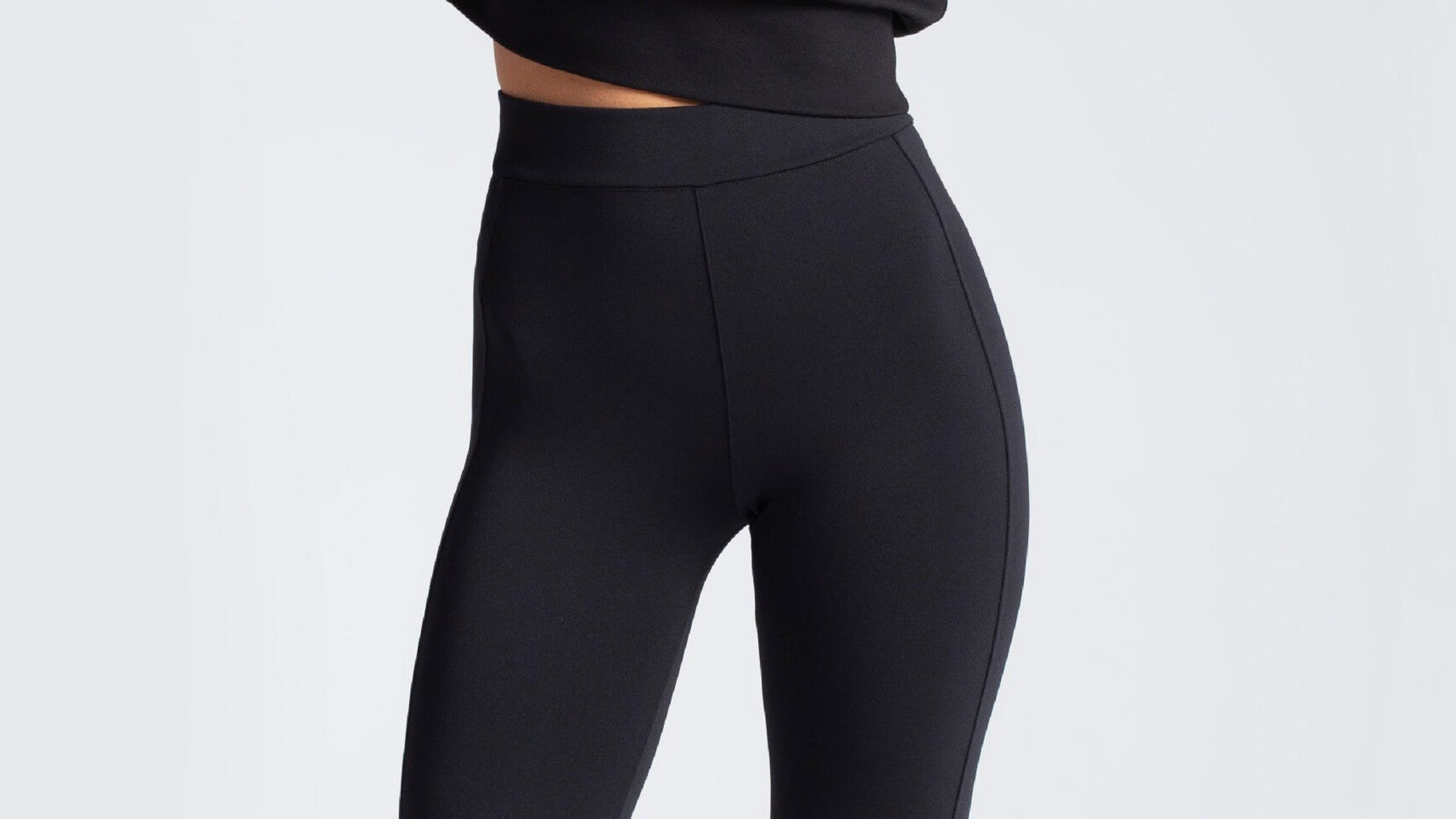 Jakie majtki nosić do legginsów, by dobrze się czuć i świetnie wyglądać? Podpowiadamy!