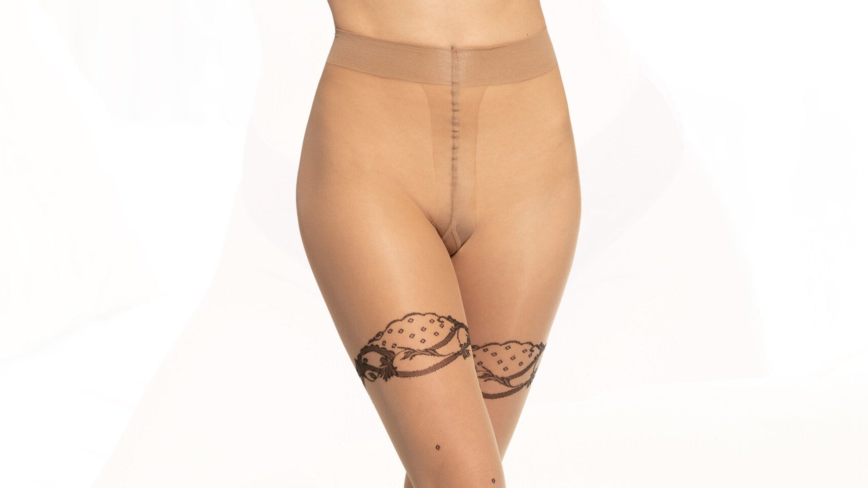 Rajstopy czy pończochy do sukni ślubnej – co wybrać?