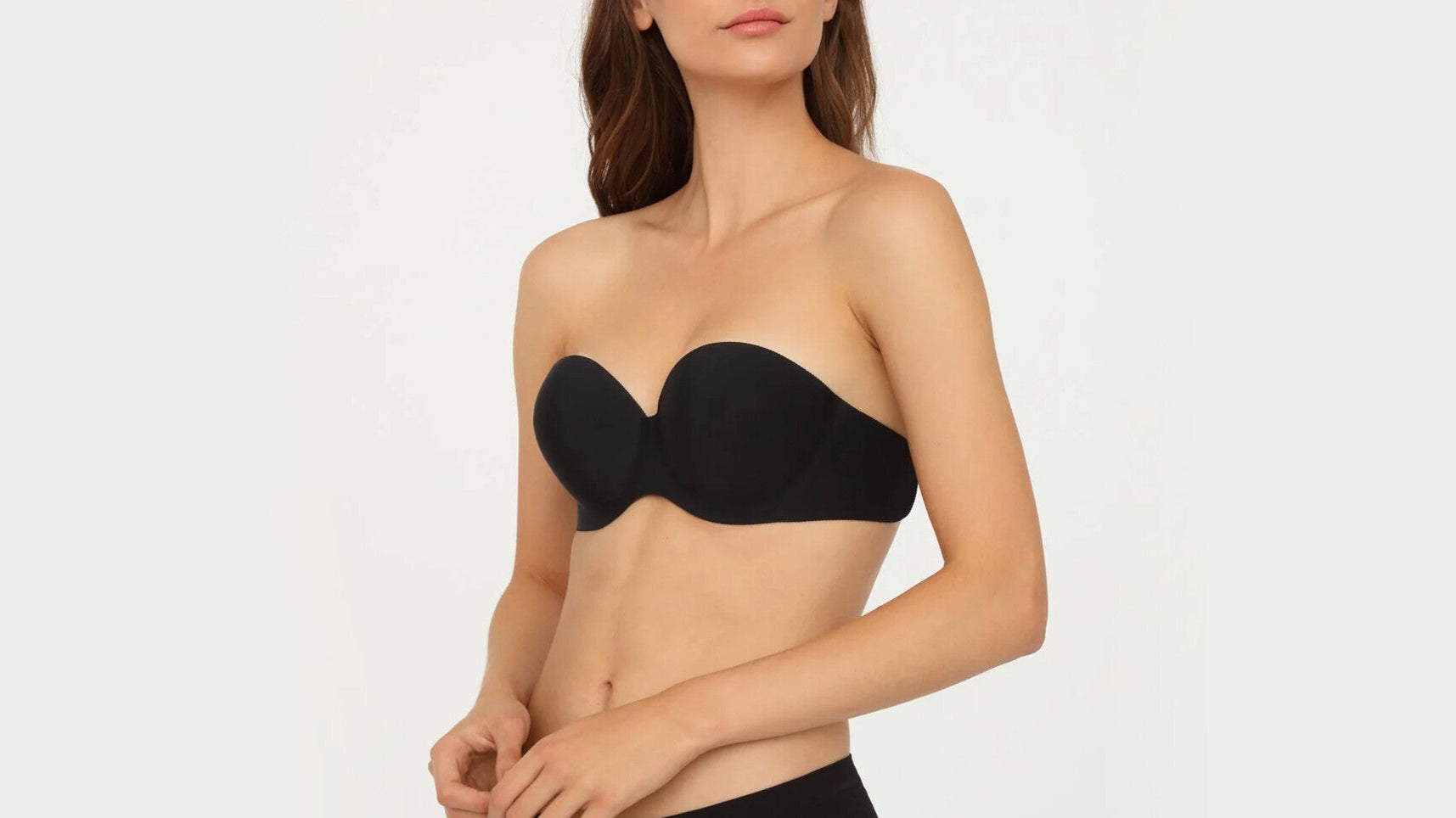 Niewidzialny sposób na komfort – biustonosze samonośne