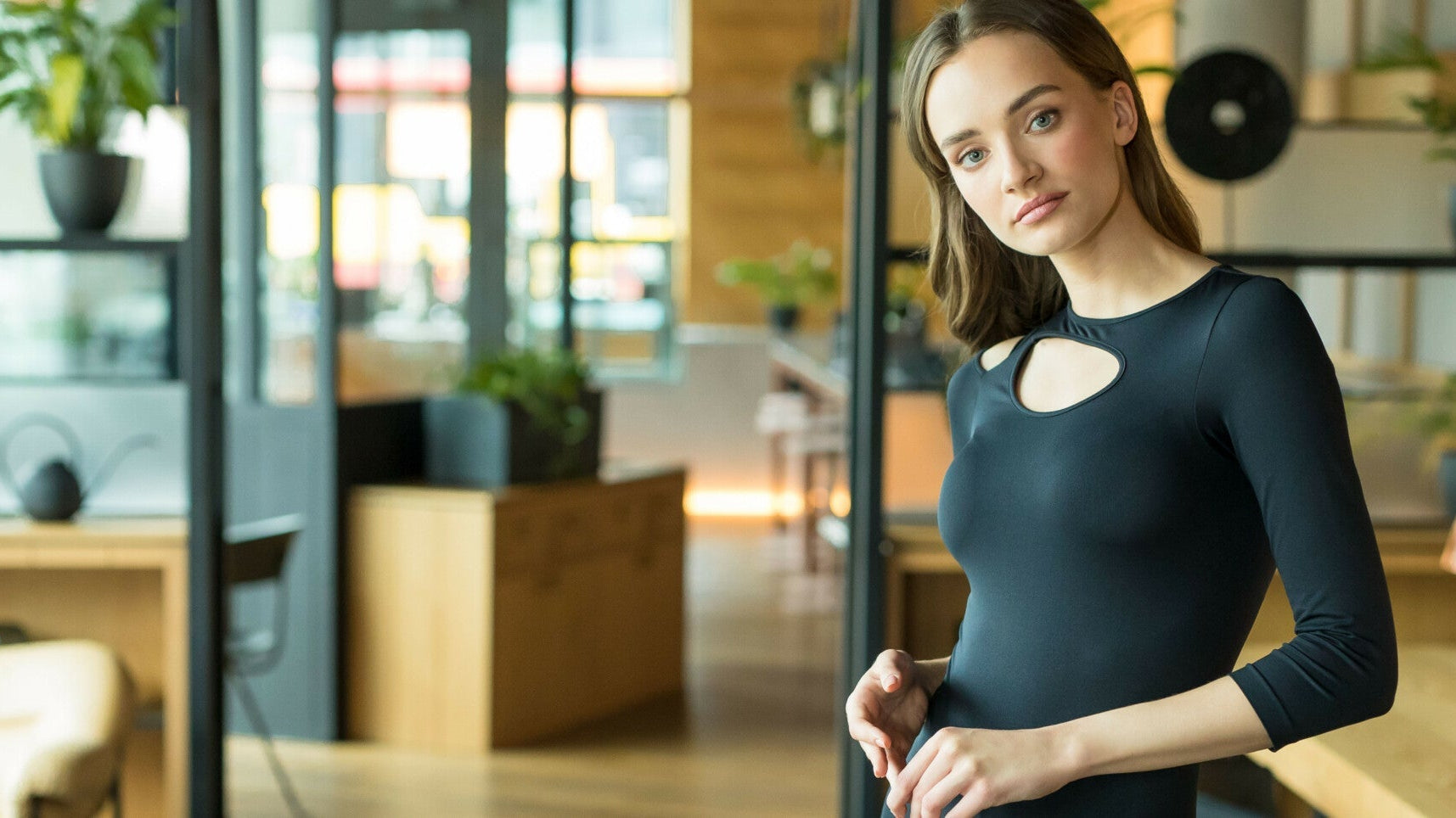 Jak nosić asymetryczne body?