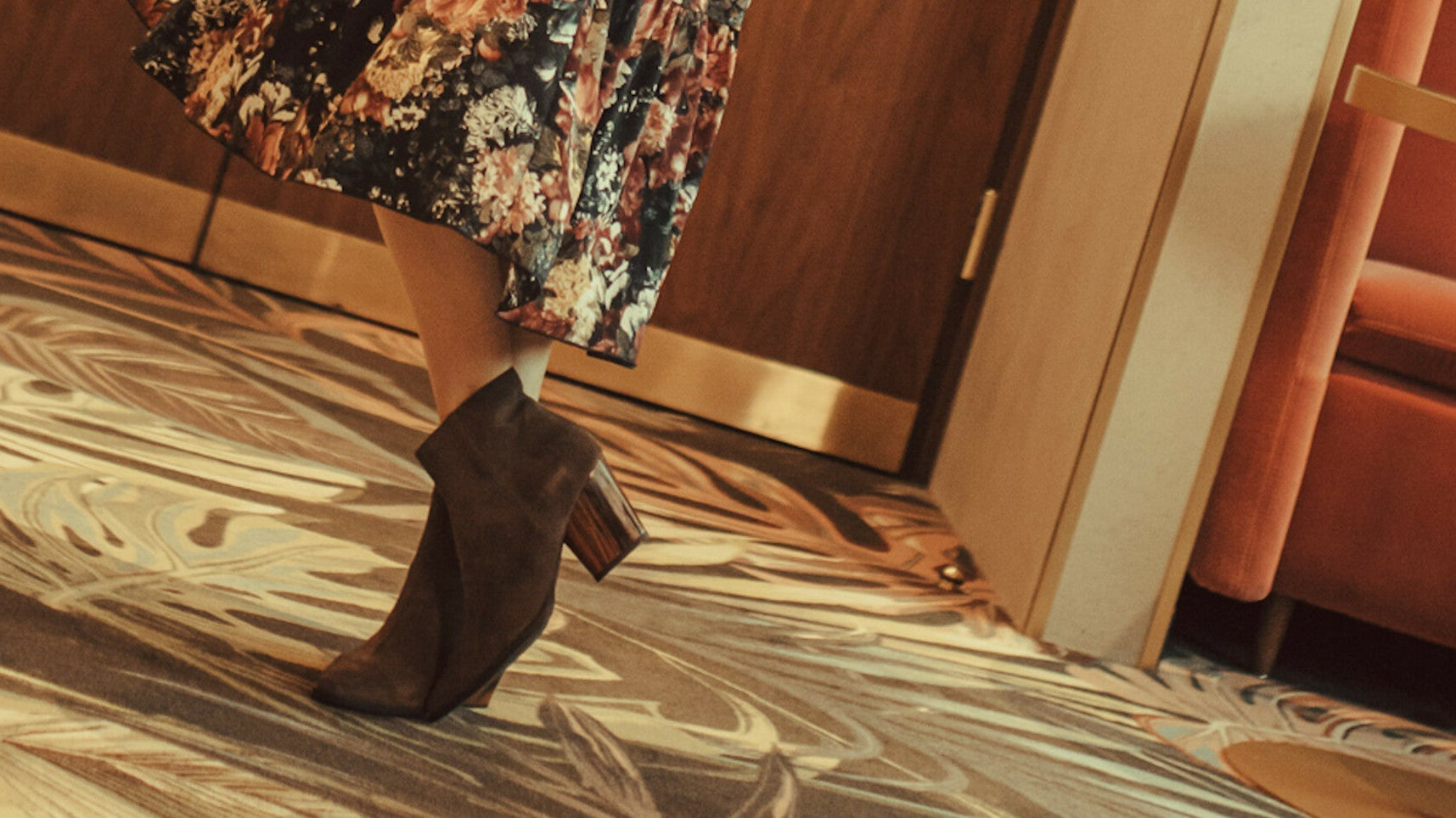 Dobieramy rajstopy do jesiennych botków – pomysły na 5 stylizacji