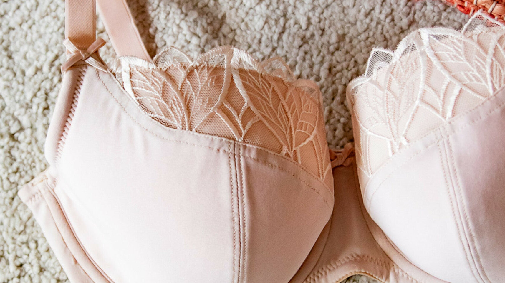 Jak przechowywać biustonosze? Poradnik