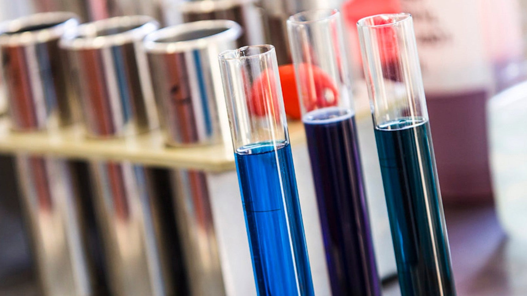 Jak nadajemy rajstopom kolor? Tajemnice farbiarni