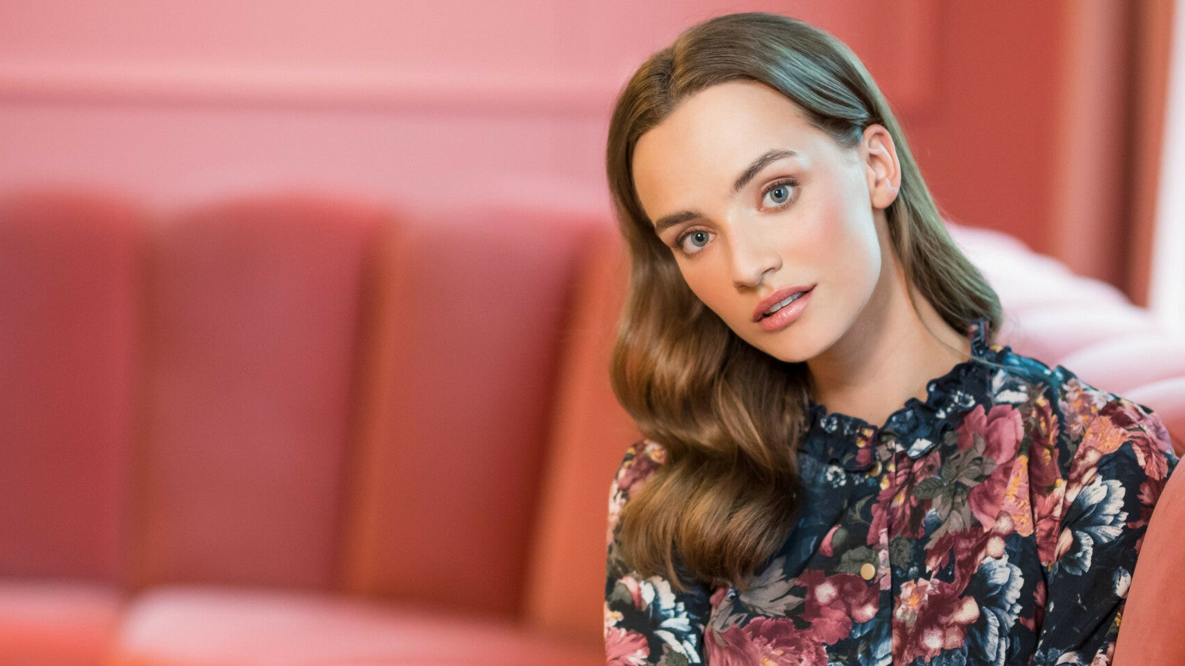 5 modeli sukienek, których nie może zabraknąć w Twojej jesiennej garderobie