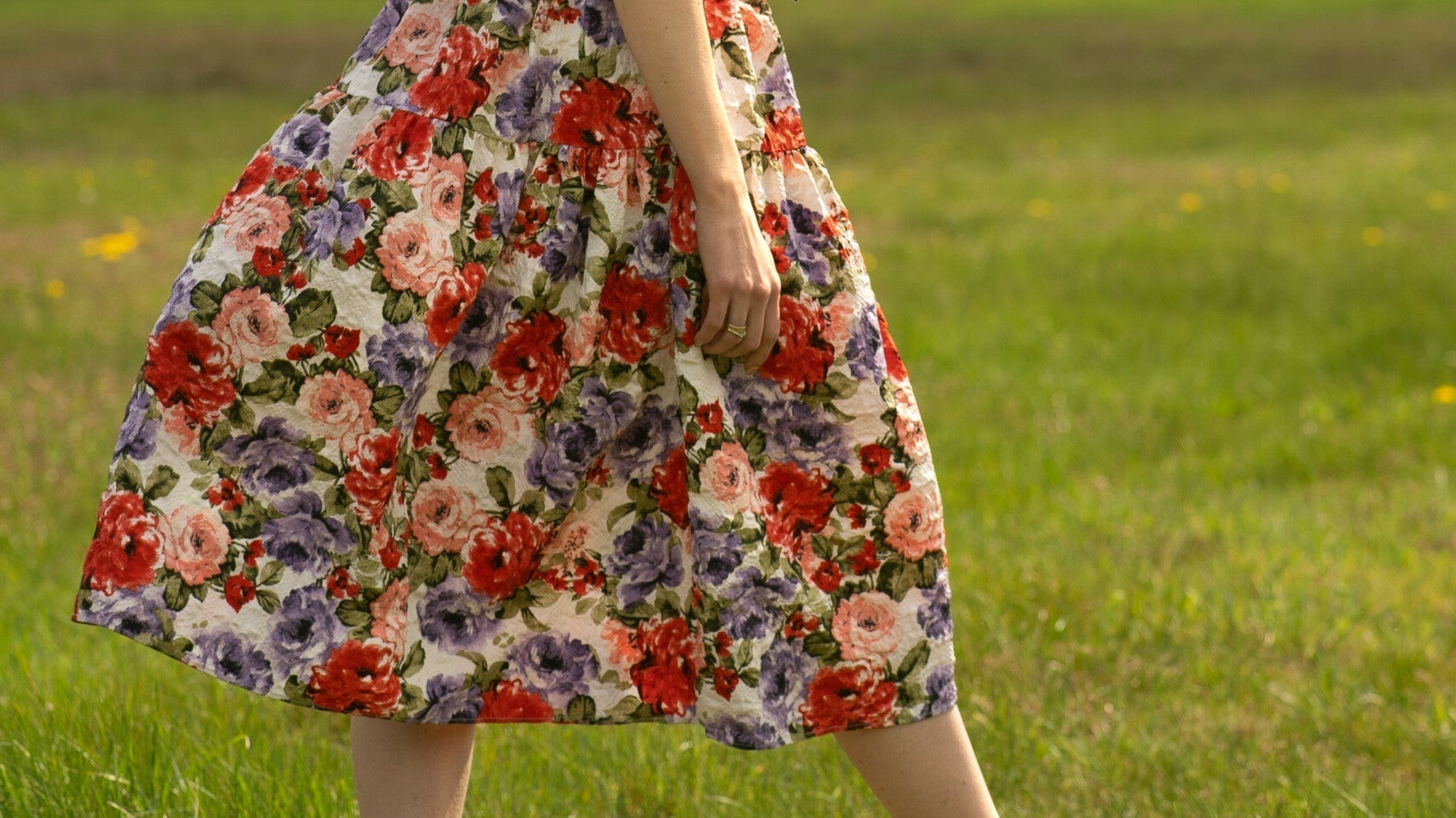 Zwiewne sukienki kwintesencją letniego stylu