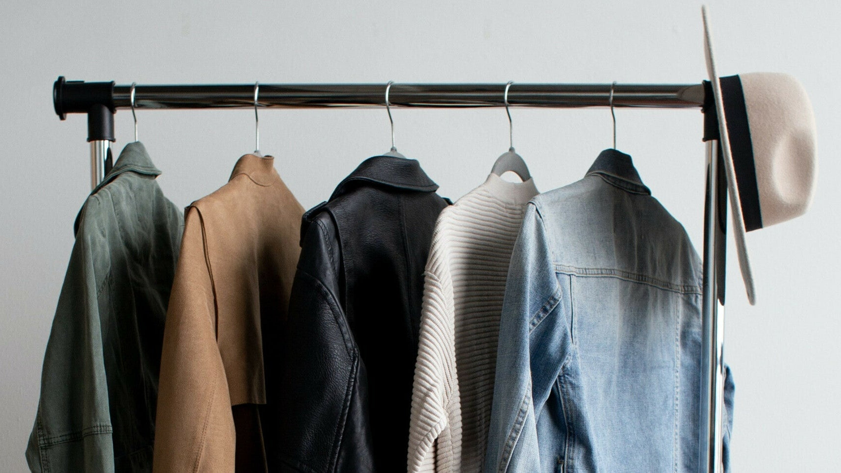 Must-have w Twojej szafie – te ubrania nigdy nie wyjdą z mody!