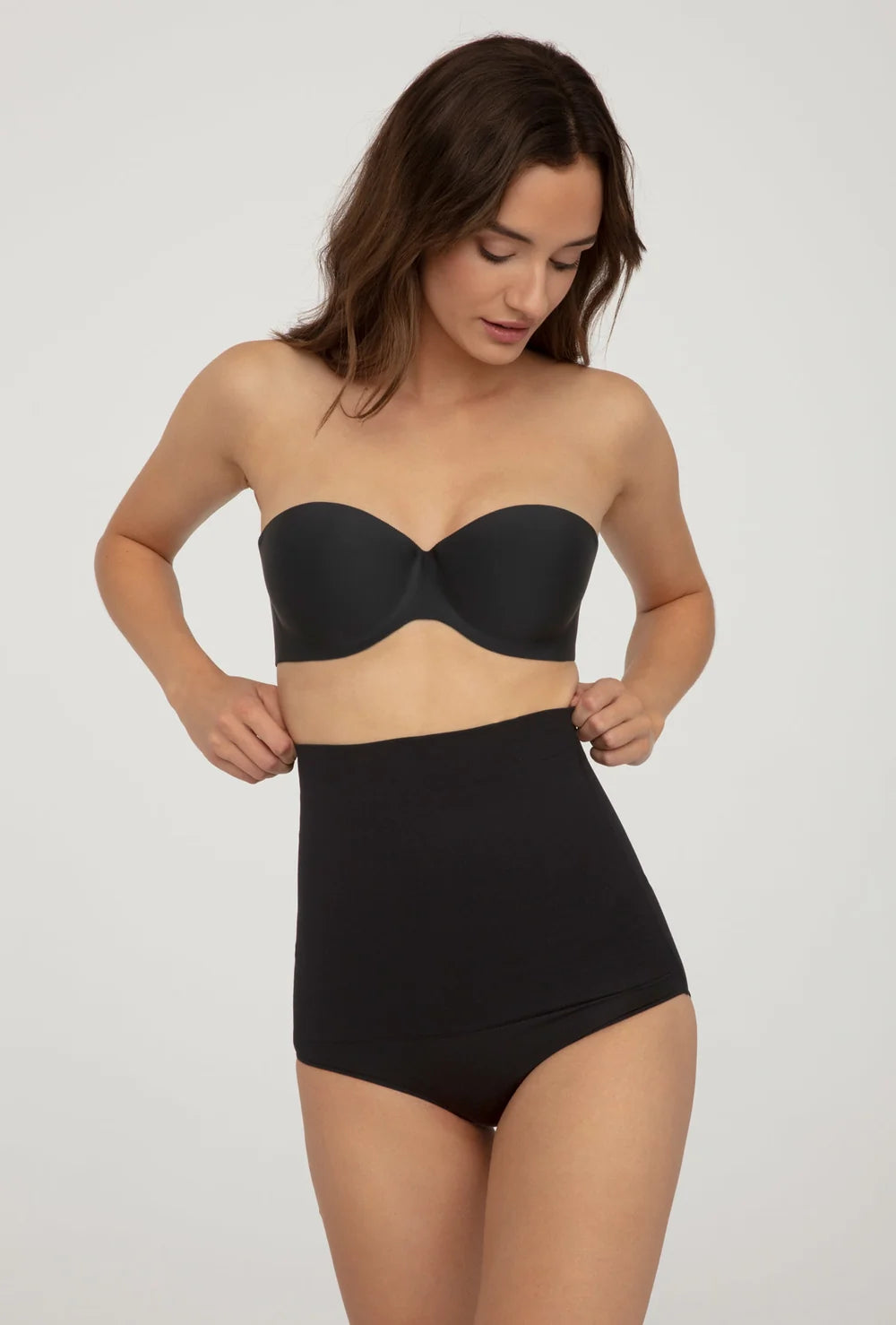 Majtki wyszczuplające z wysokim stanem Bikini HW Shape line - Gatta