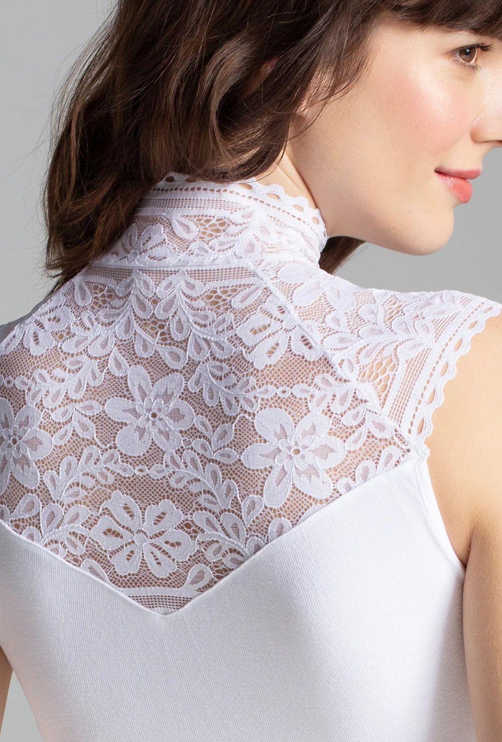 Golf wykończony koronką Agustina - Gatta