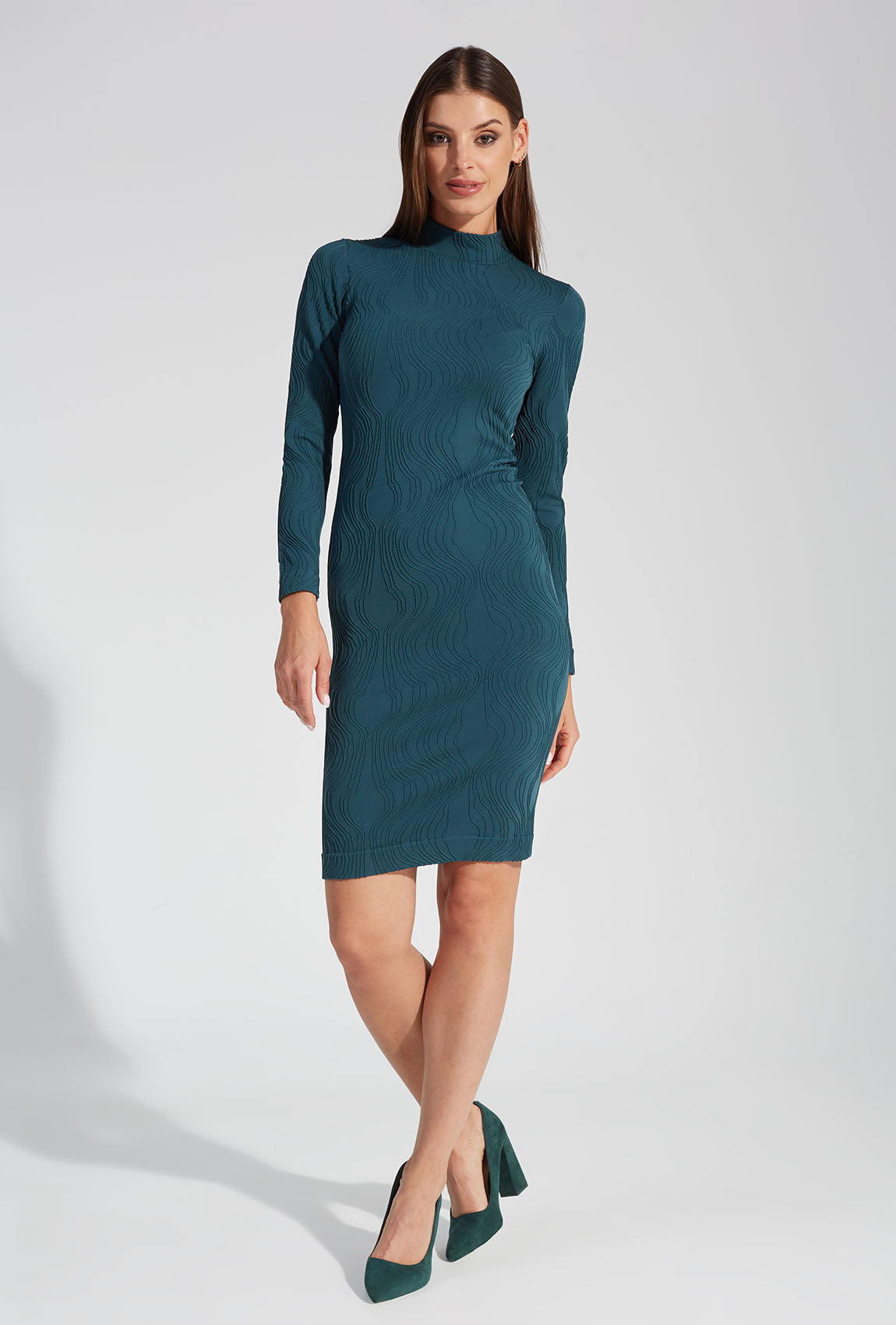 Dopasowana sukienka ze stójką Flow Golf - Gatta