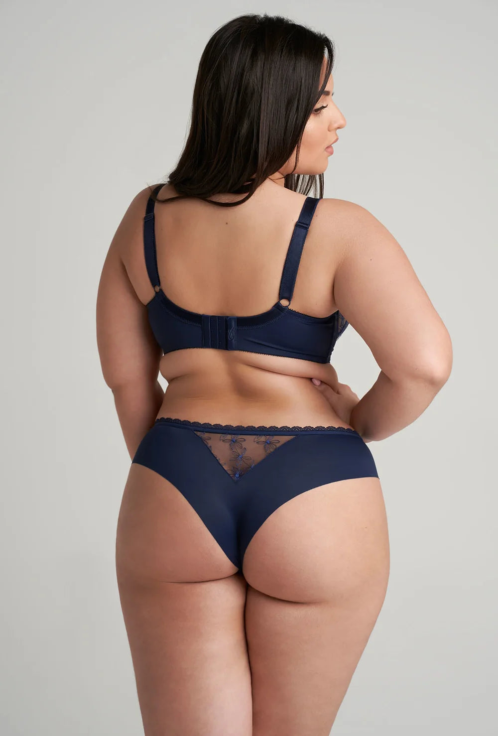 Brazyliany Felicia 01 - Gatta