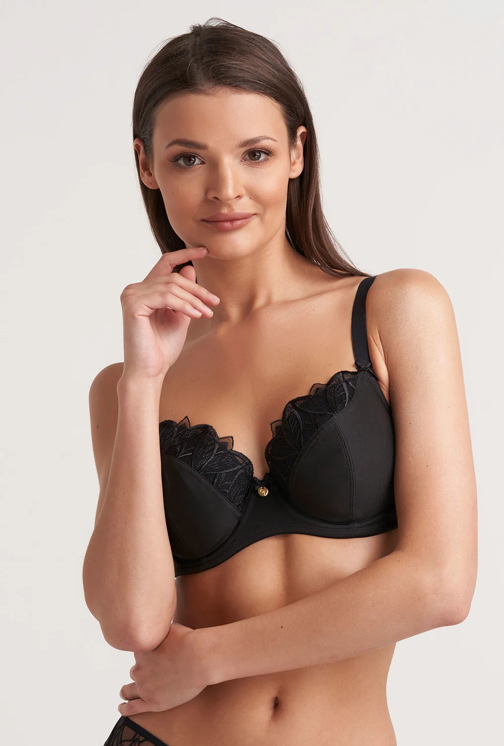 Delikatnie usztywniany biustonosz z haftem Marissa 01 - Gatta