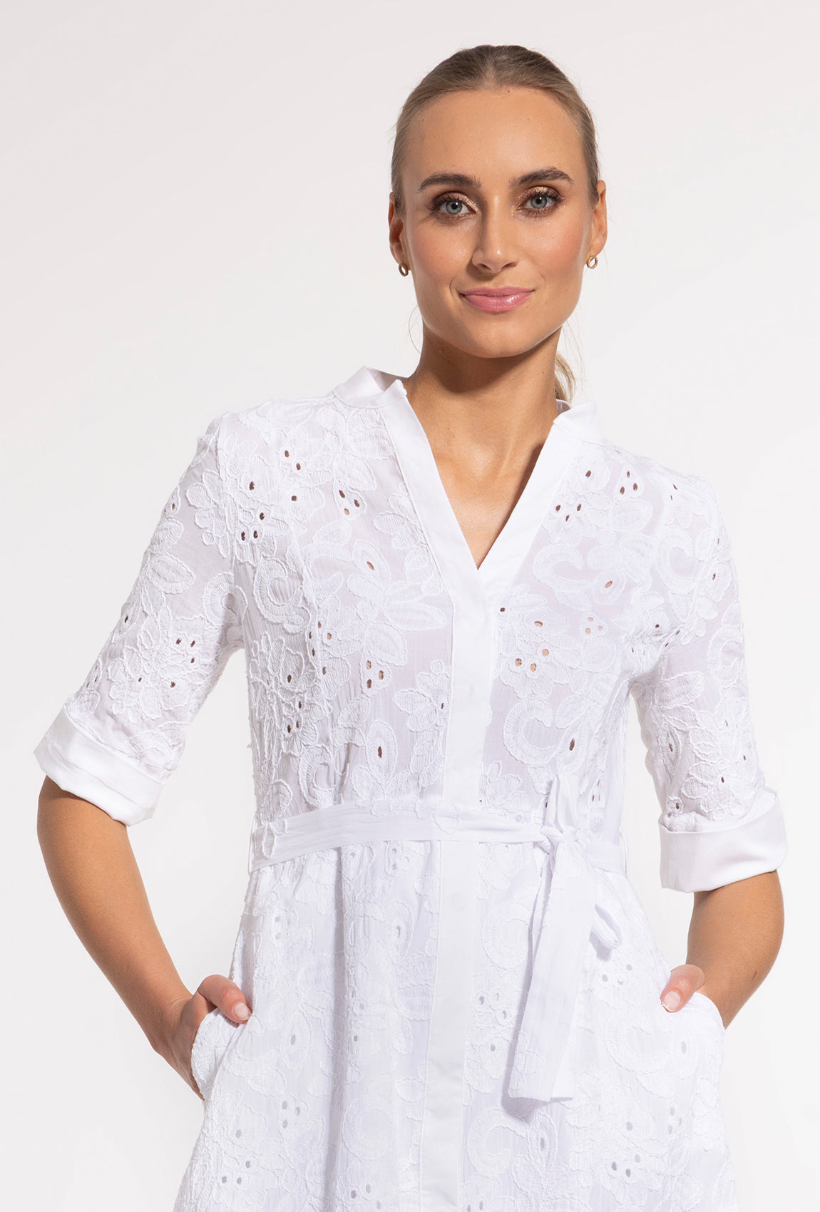 Biała sukienka koszulowa midi Sheila - Gatta