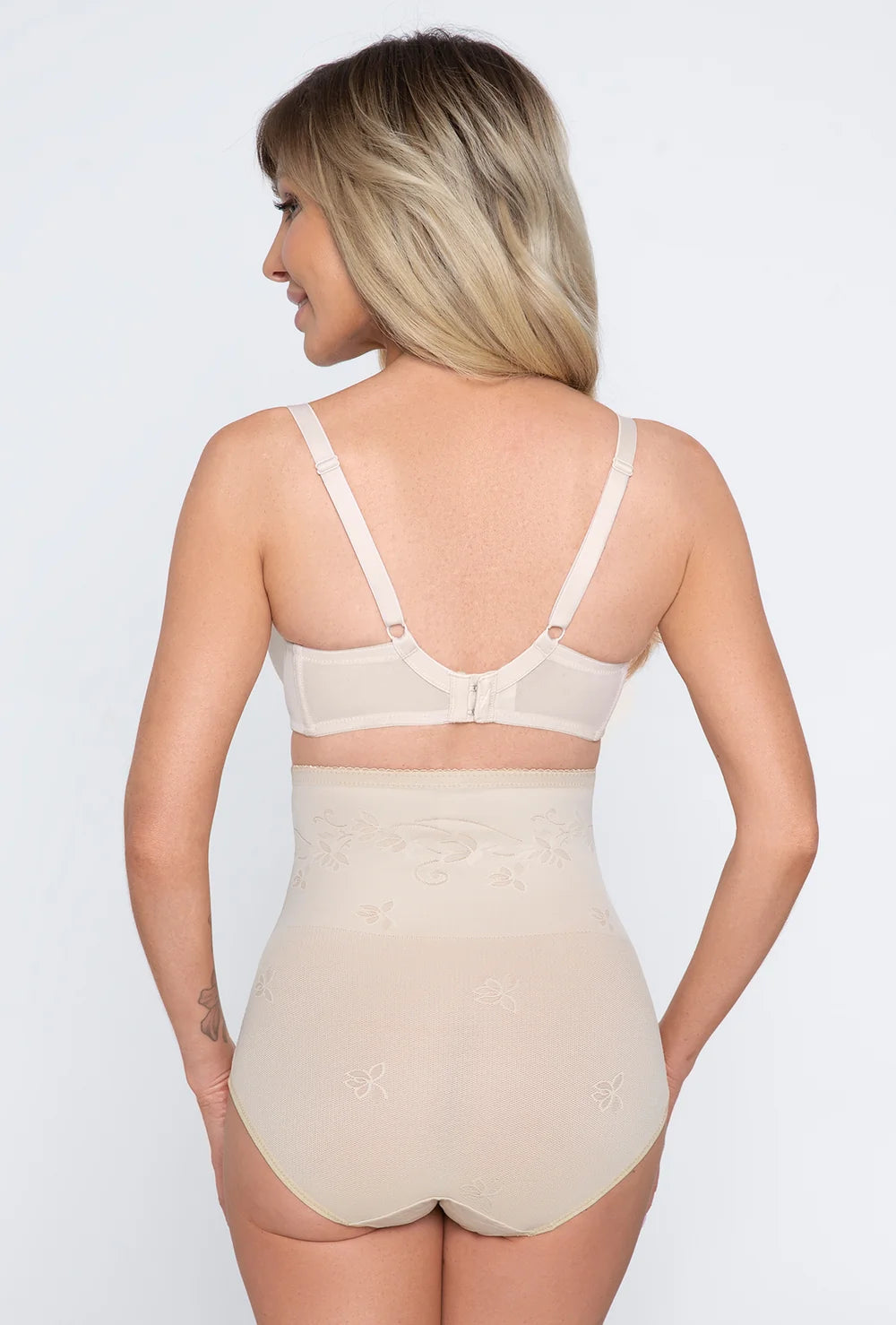 Modelujące majtki bikini z wysokim stanem Corrective - Gatta