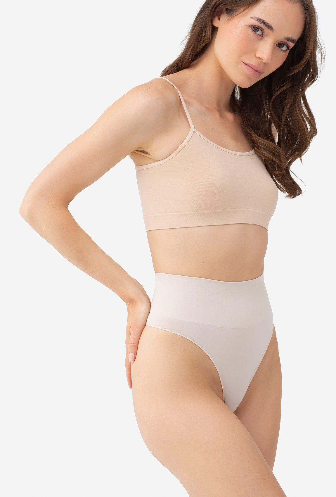 Modelujące stringi Correct Sensual Skin - Gatta