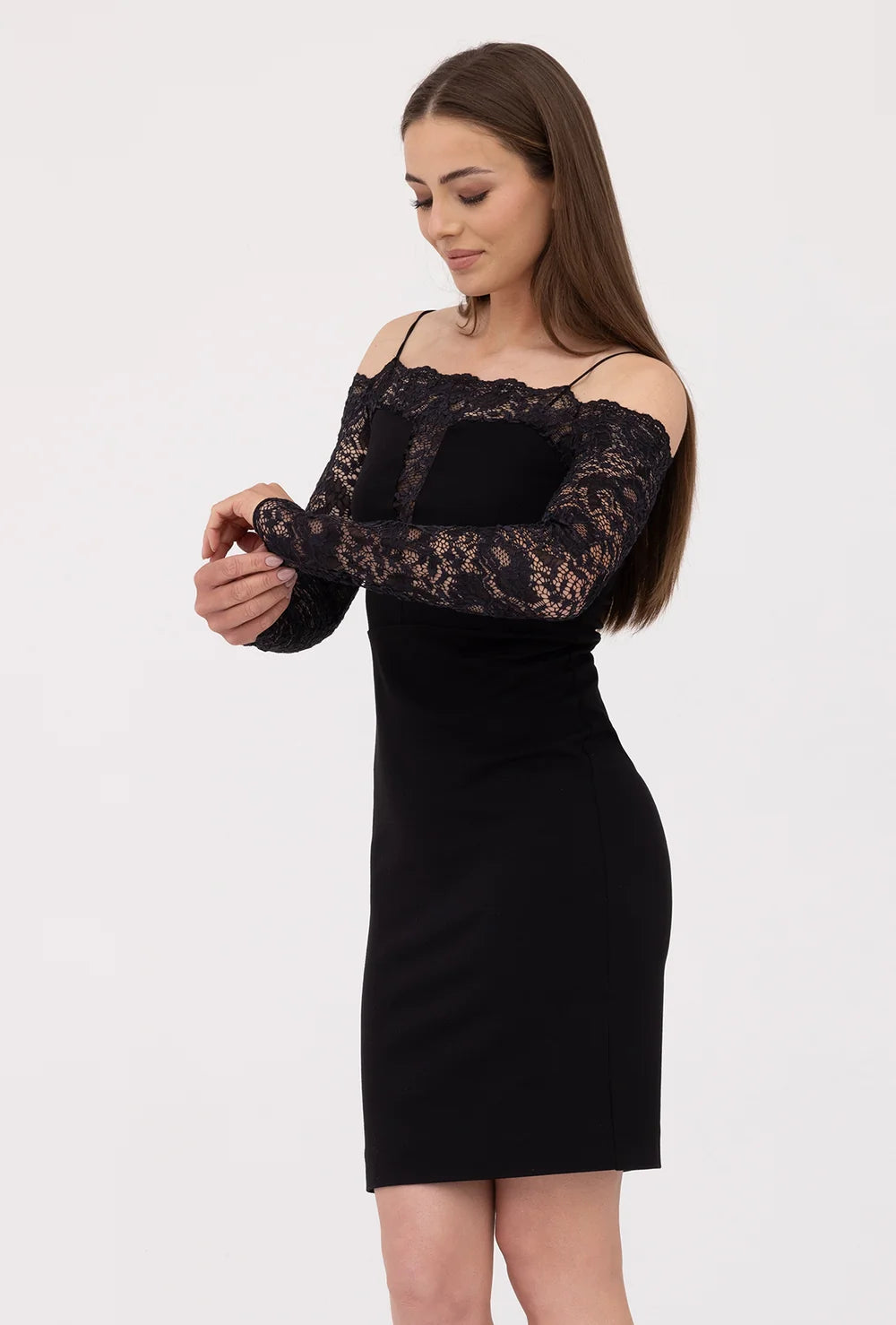 Sukienka z koronkowym dekoltem Vasaris - Gatta