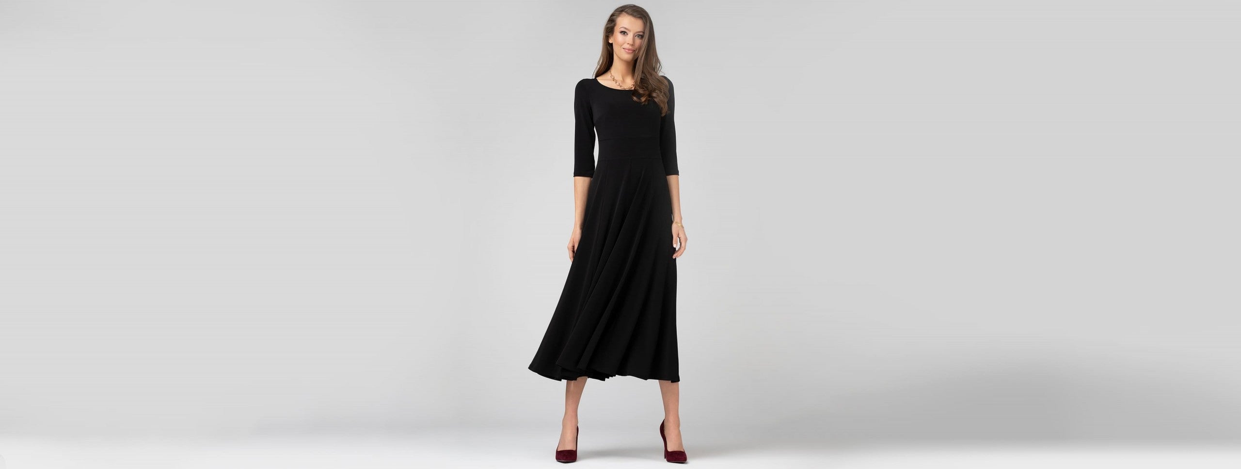 Jakie rajstopy do czarnej sukienki?