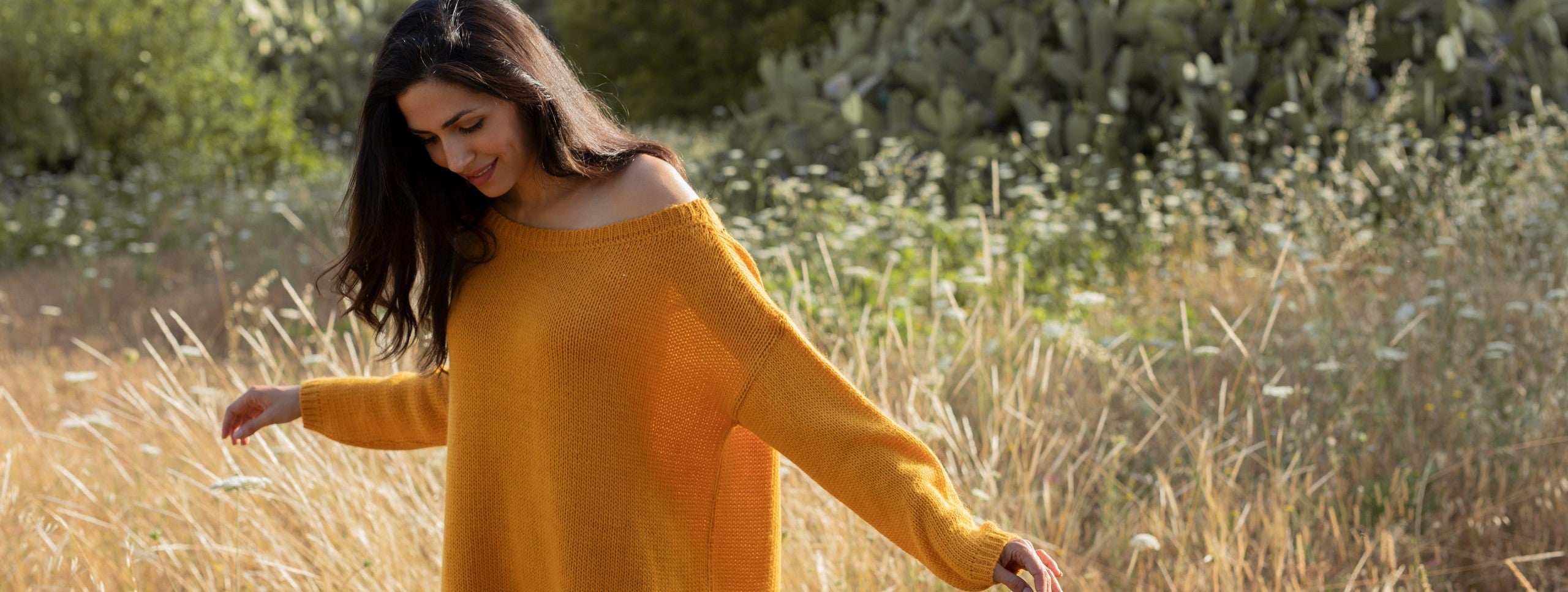 Modne swetry damskie na jesień i zimę