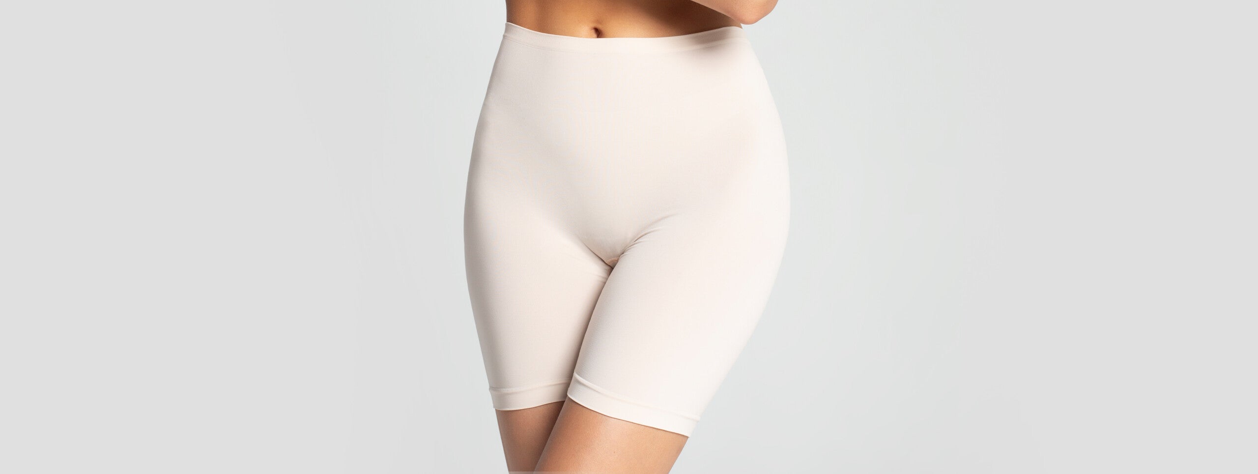 Sposób na atrakcyjny wygląd i większą pewność siebie? Bielizna modelująca i korygująca!