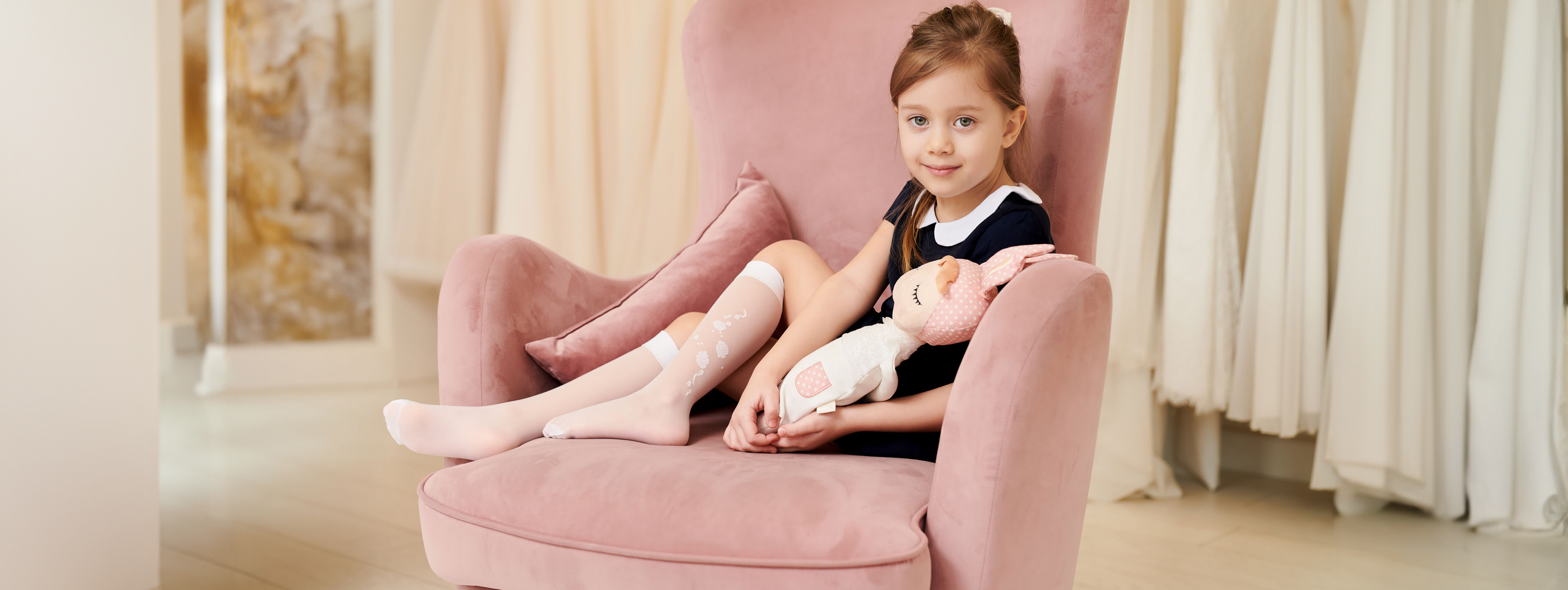 Rajstopy i podkolanówki dziewczęce, czyli jak dopełnić strój na Pierwszą Komunię Świętą