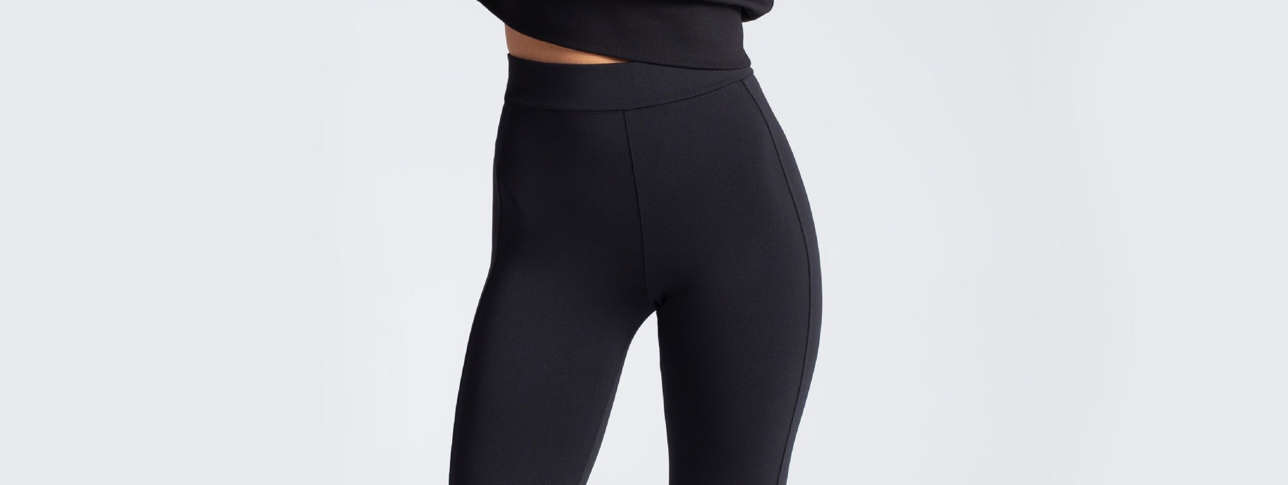 Jakie majtki nosić do legginsów, by dobrze się czuć i świetnie wyglądać? Podpowiadamy!