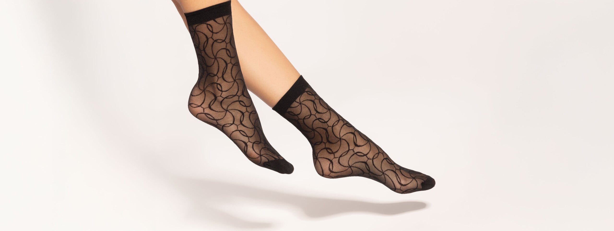 Skarpetki rajstopowe – alternatywa dla rajstop pod spodnie i spódnice maxi