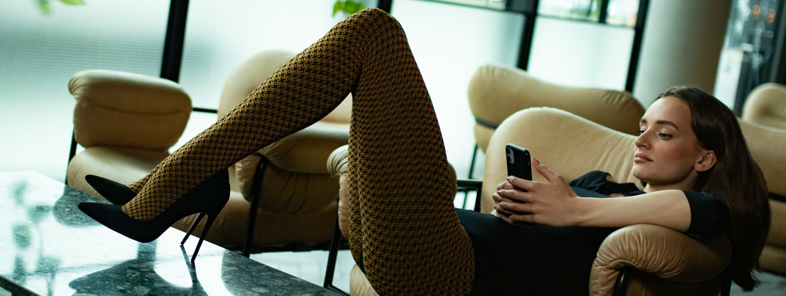 Jak dobrać bieliznę i rajstopy do body?