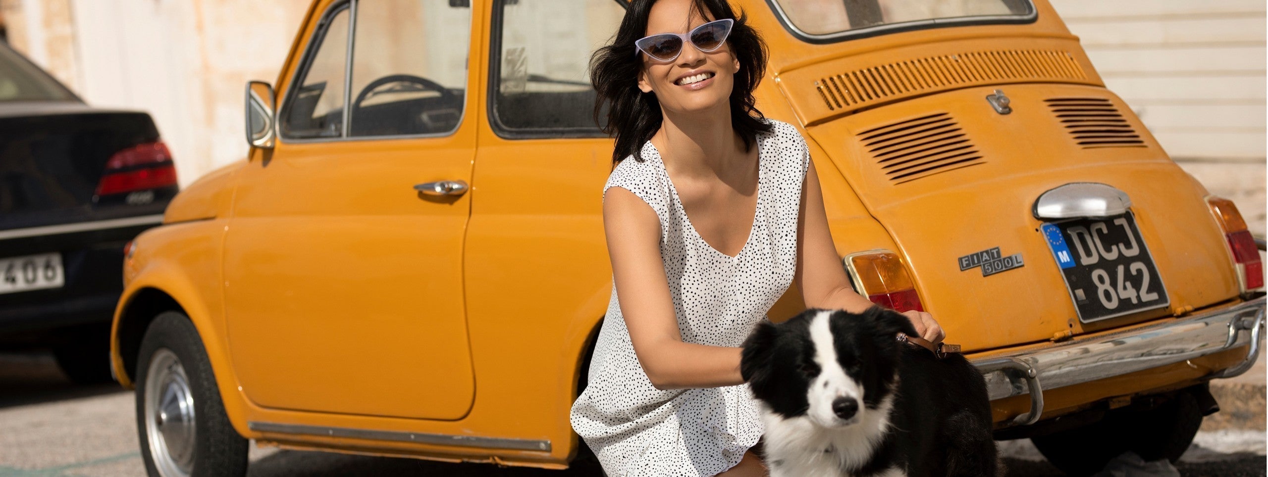 Jakie rajstopy zakładać do jasnej sukienki? Kilka prostych zasad