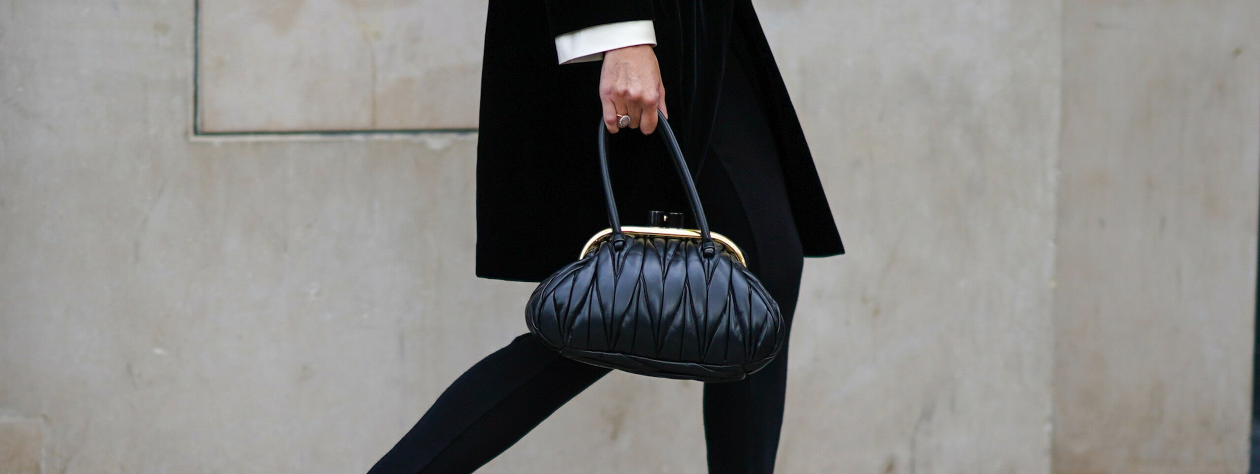 Klasyczne czarne legginsy na 5 sposobów