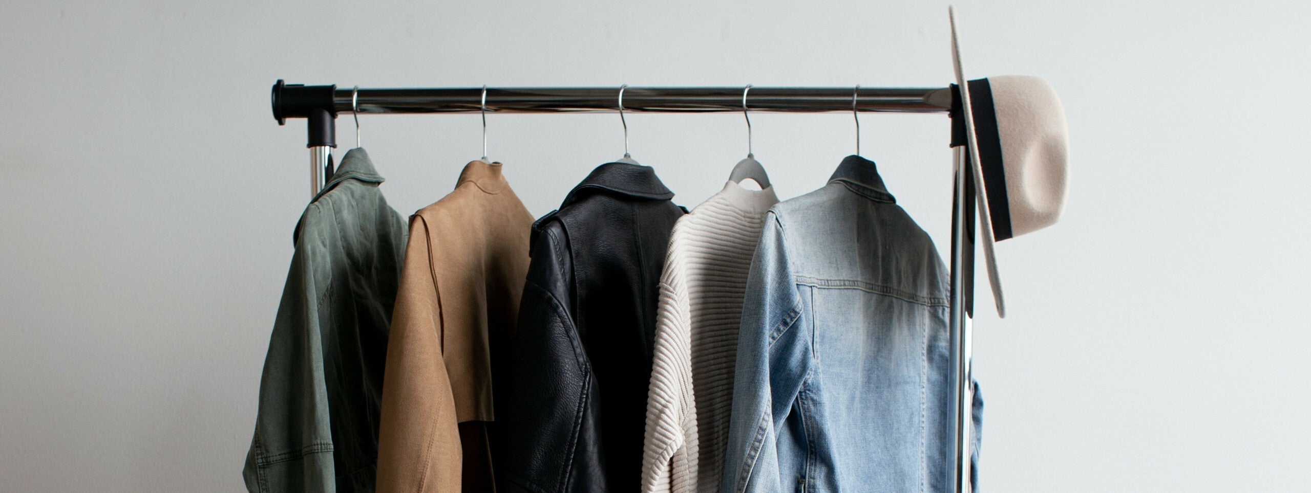 Must-have w Twojej szafie – te ubrania nigdy nie wyjdą z mody!