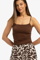 Brązowa bluzka na cienkich ramiączkach Camisole