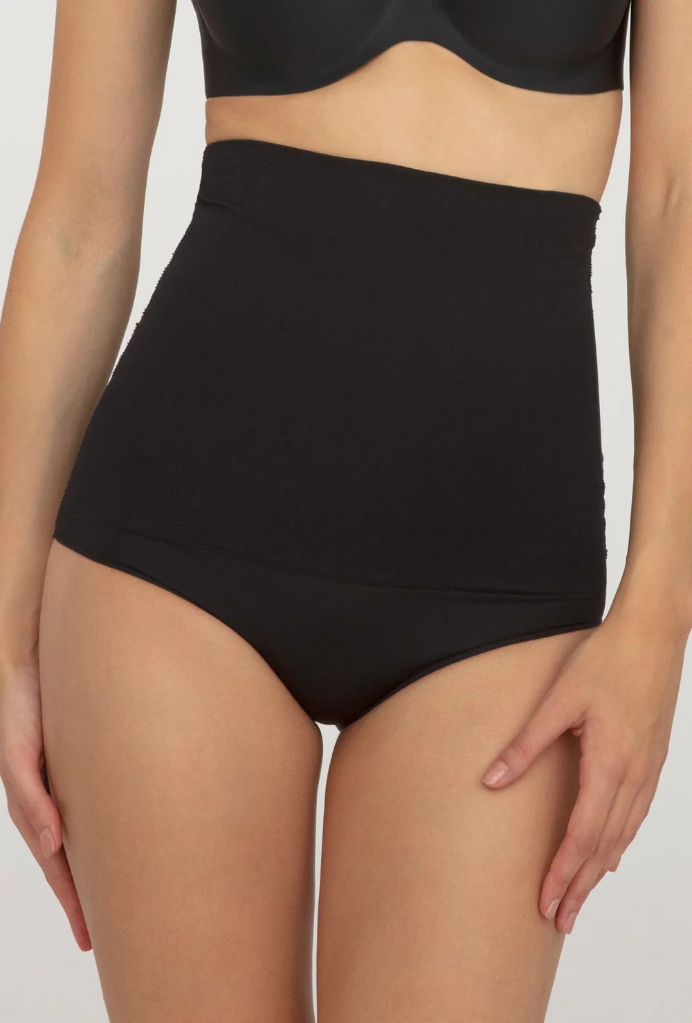 Majtki wyszczuplające z wysokim stanem Bikini HW Shape line