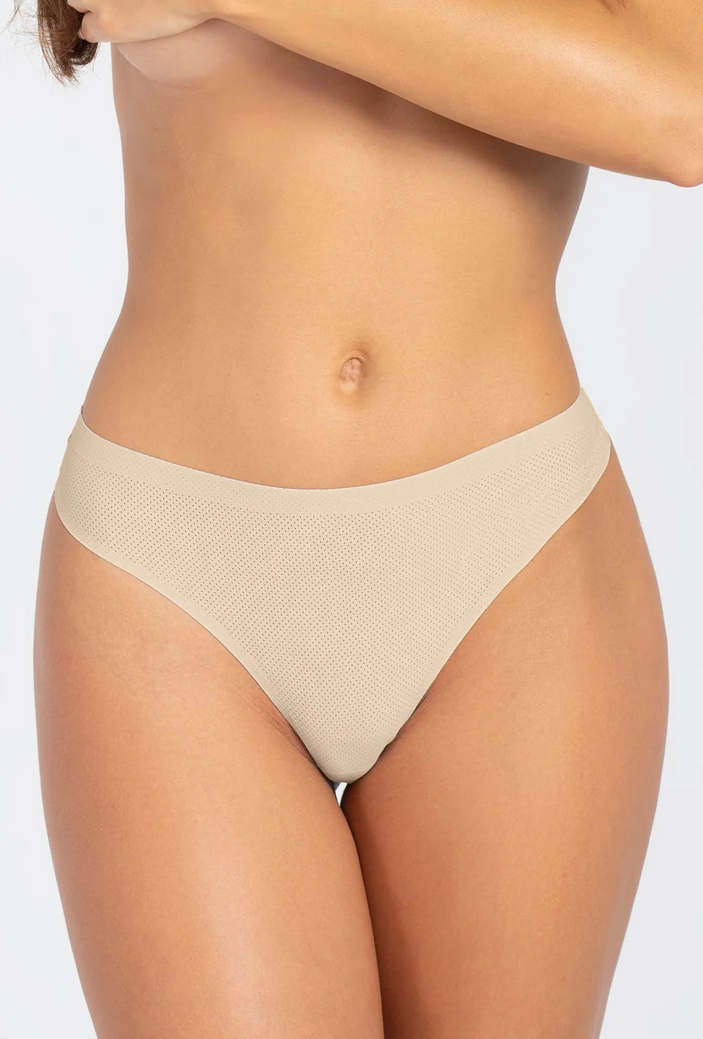 Stringi z oddychającego materiału Sport Softi