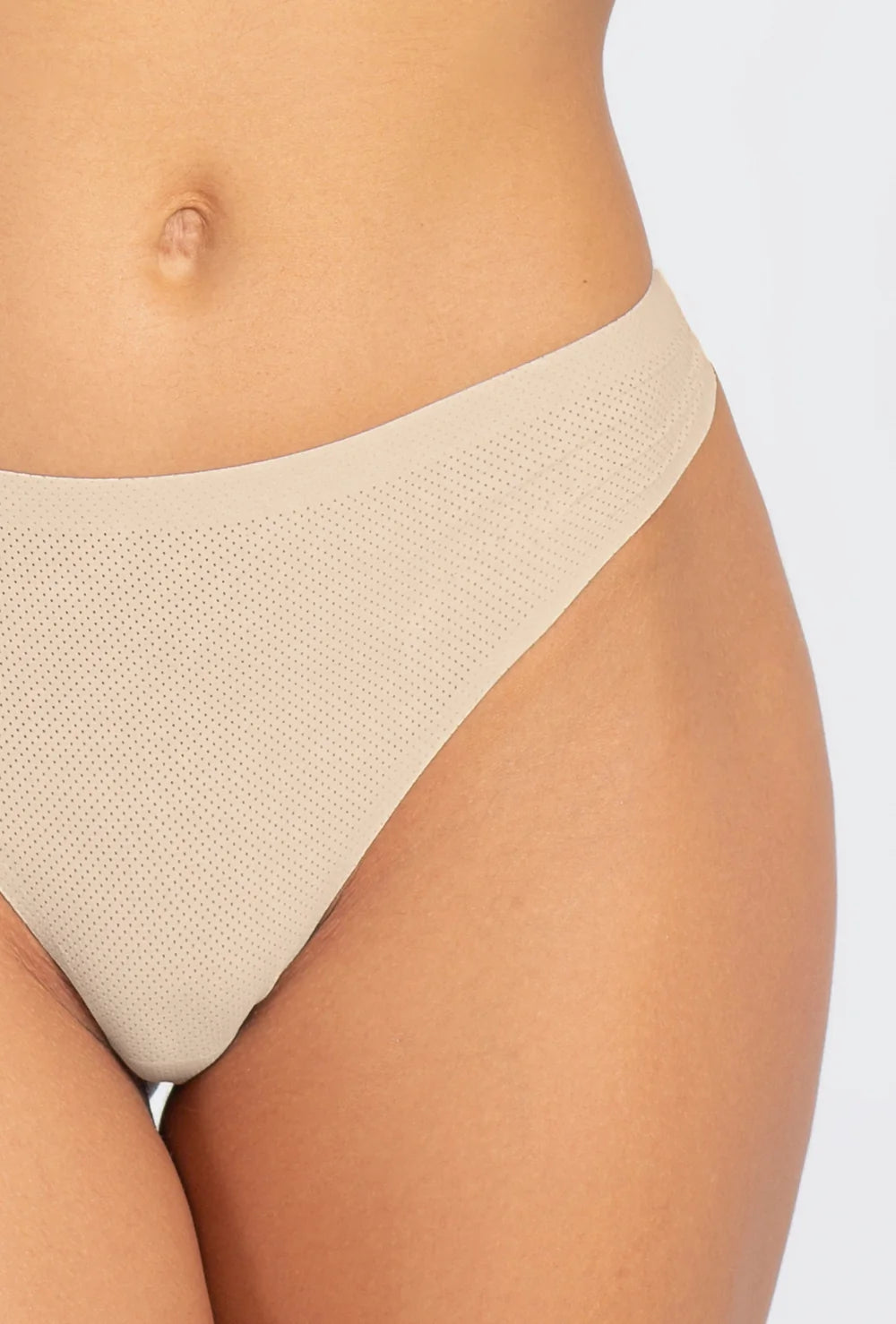 Stringi z oddychającego materiału Sport Softi - Gatta