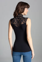 Golf wykończony koronką Agustina