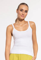 Dopasowany top na ramiączkach Bege