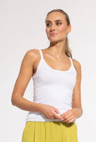 Dopasowany top na ramiączkach Bege