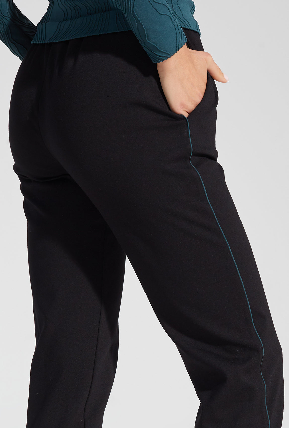 Proste czarne spodnie Janelle - Gatta