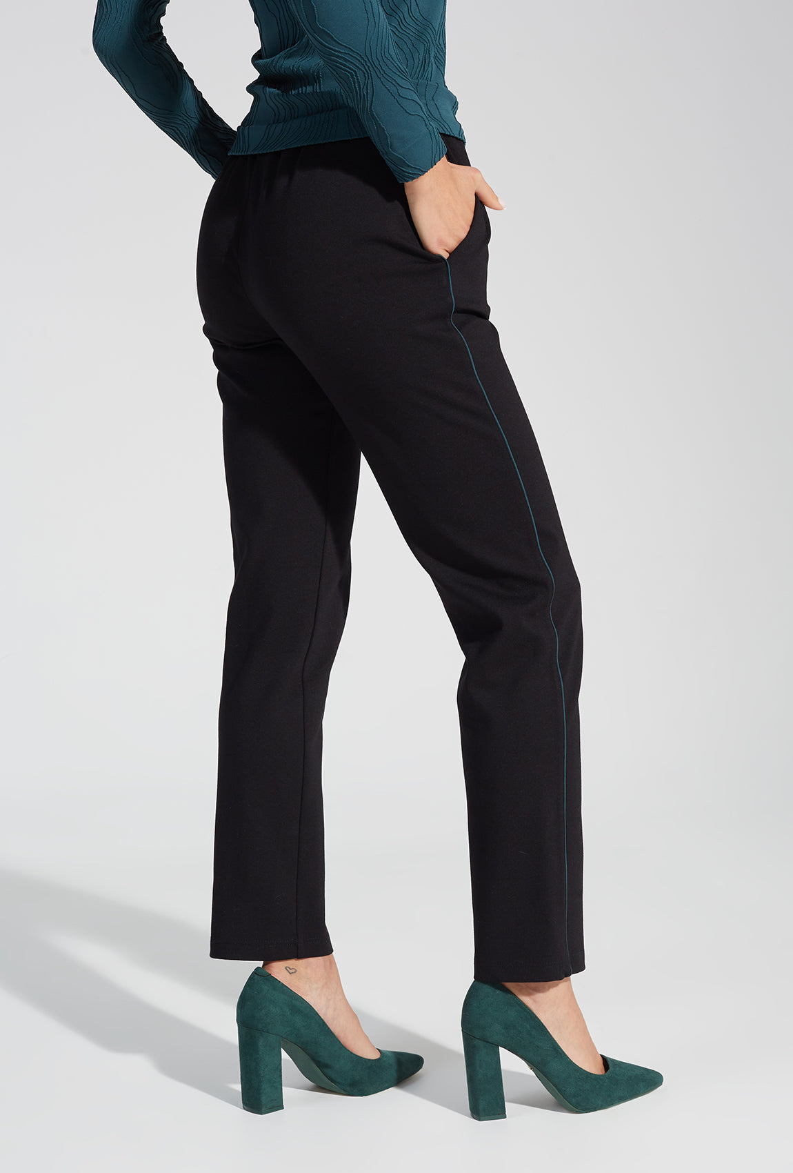 Proste czarne spodnie Janelle - Gatta