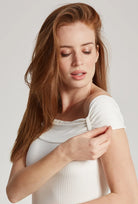 Body z hiszpańskim dekoltem Madila