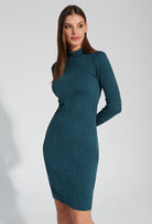 Dopasowana sukienka ze stójką Flow Golf