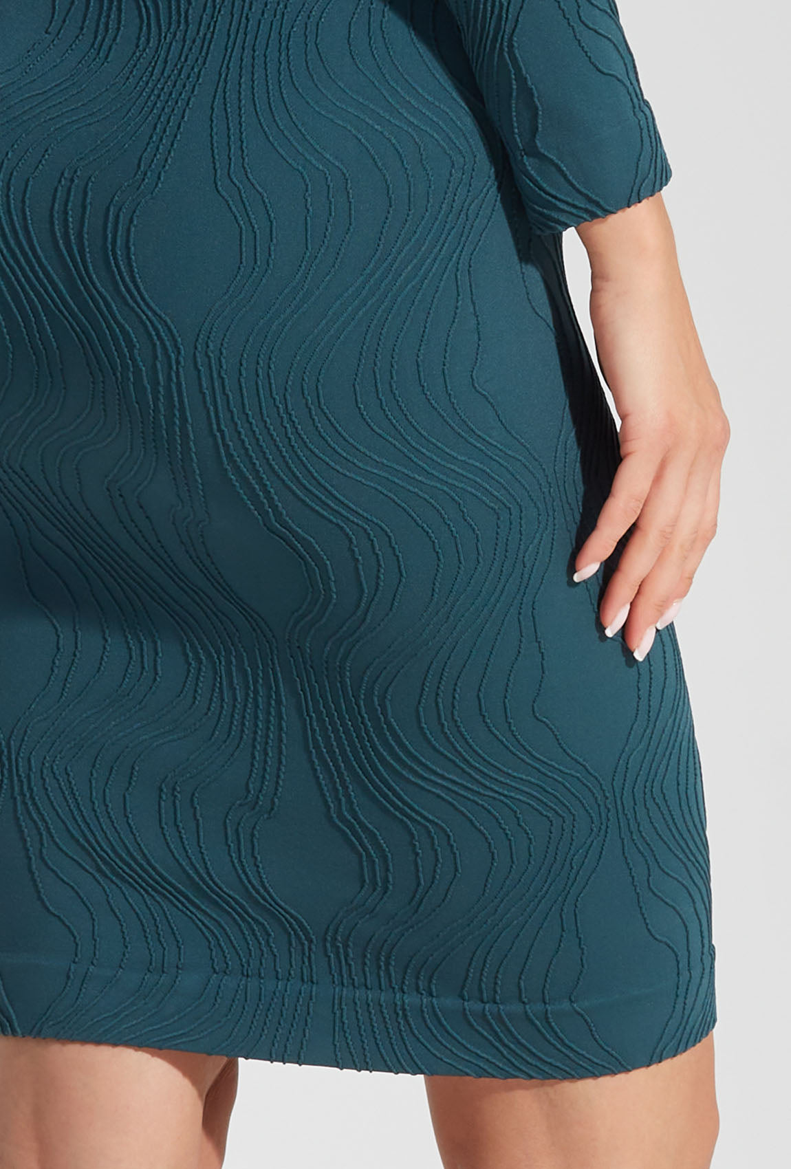 Dopasowana sukienka ze stójką Flow Golf - Gatta