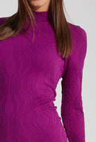 Dopasowana sukienka ze stójką Flow Golf