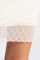 Halka nocna z koronką Diletta