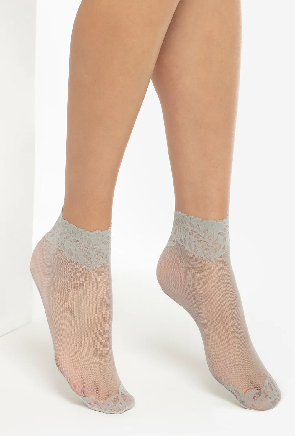 Koronkowe stopki damskie wz. 41 - Gatta