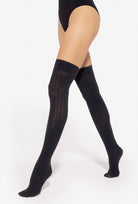 Czarne zakolanówki 01