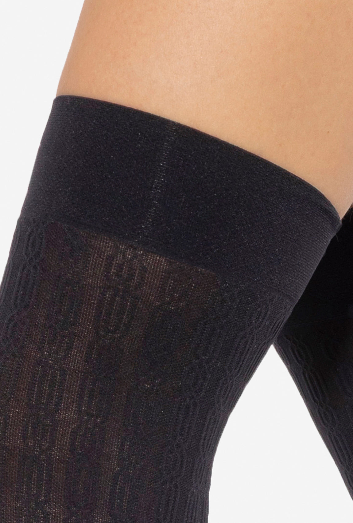 Czarne zakolanówki 01 - Gatta