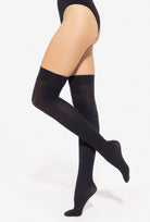 Czarne zakolanówki 01