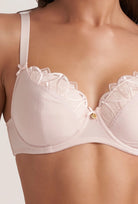 Delikatnie usztywniany biustonosz z haftem Marissa 01